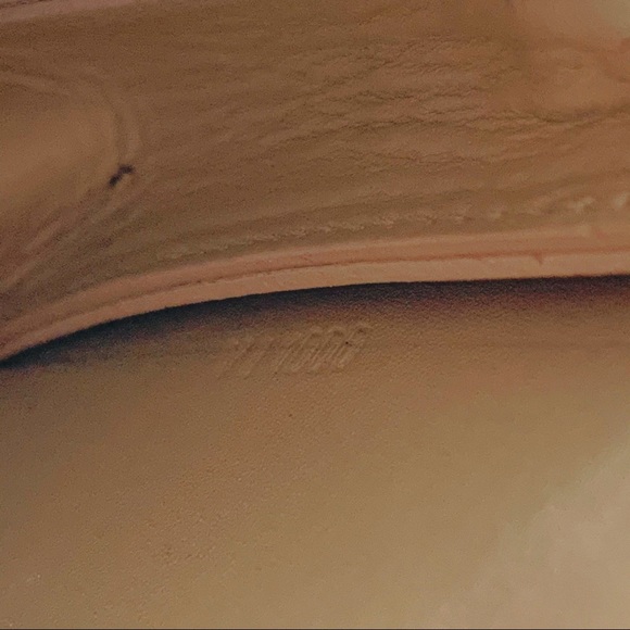 *SOLD* Louis Vuitton Vernis Pochette - Picture 12 of 16